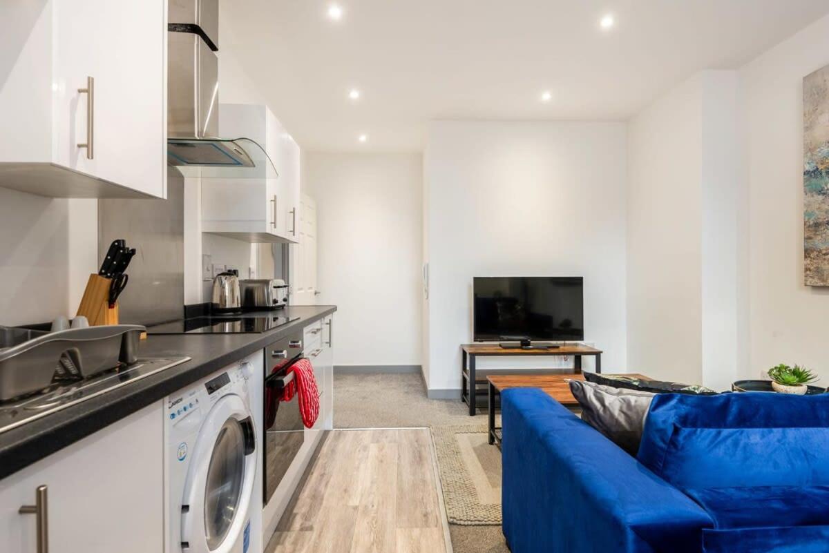 Smart 2 Bed Budget Apartment In Central 唐克斯特 外观 照片