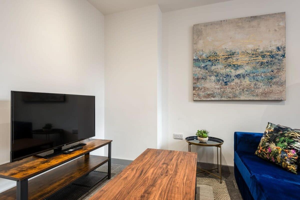 Smart 2 Bed Budget Apartment In Central 唐克斯特 外观 照片